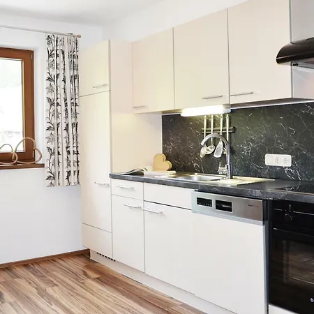 Apartament Appartments Enterwald Tux